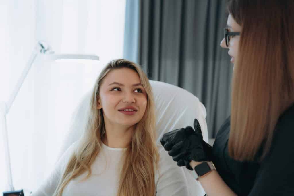 консультация мастера по перманентному макияжу